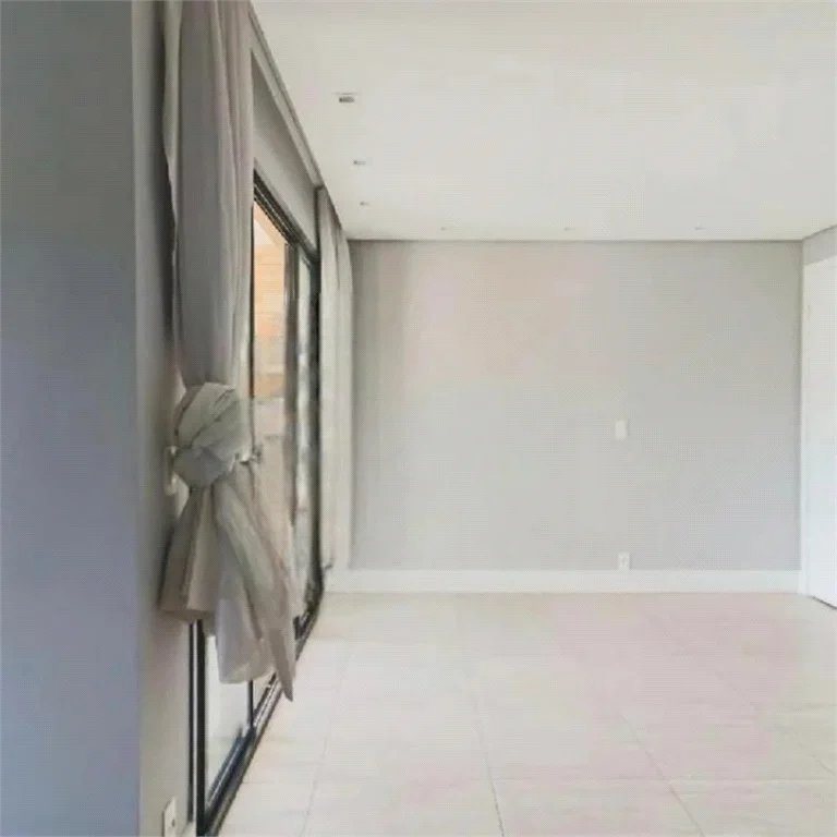 Apartamento à venda com 3 quartos, sendo 1 suíte, em Cidade São Francisco, São Paulo, SP