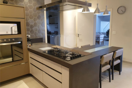 Casa à venda com 4 suítes no condomínio Residencial Jaguary, São José dos Campos - SP