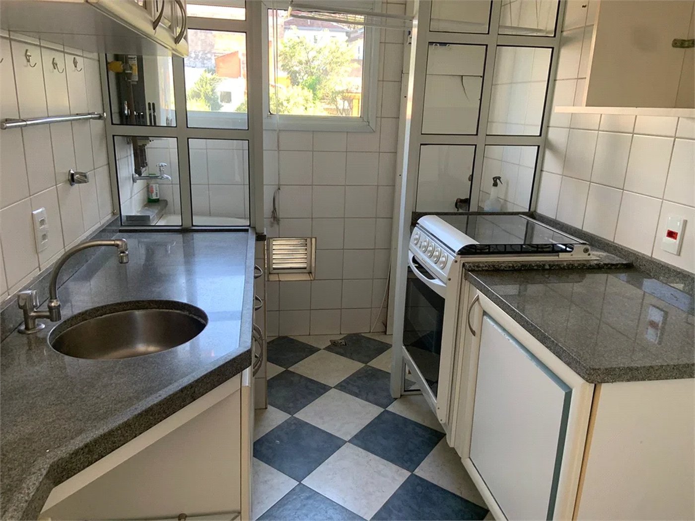 Apartamento à venda com 1 suíte em Jardim das Bandeiras, São Paulo, SP