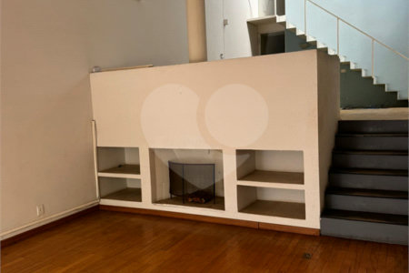 Casa à venda ou para alugar com 4 quartos, sendo 2 suítes,  em Vila Andrade, São Paulo, SP