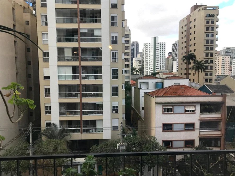 Apartamento para alugar com 3 quartos, sendo 1 suíte, em Pinheiros, São Paulo, SP