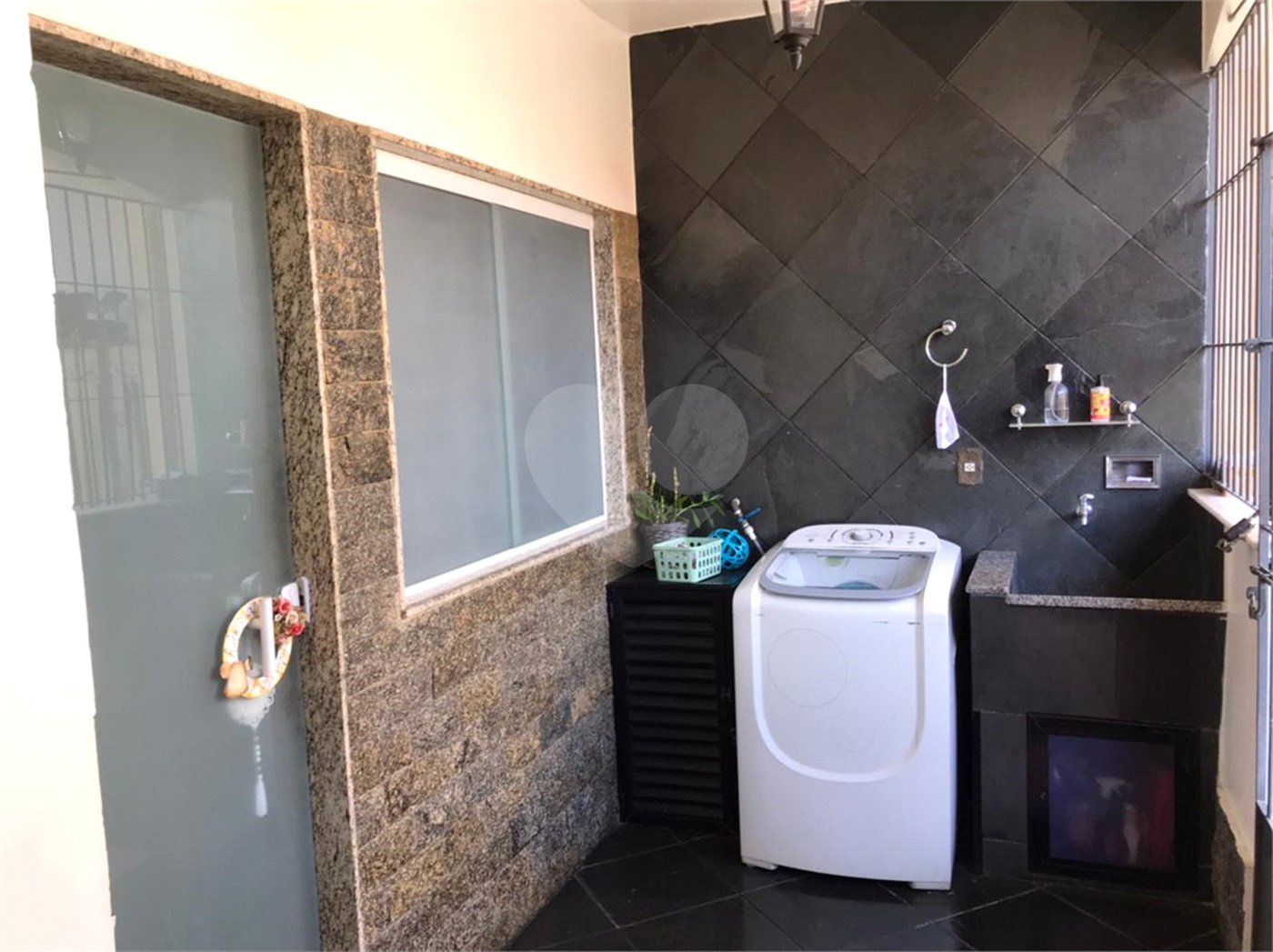 Casa à venda com 3 quartos, sendo 1 suíte,  em Campo Grande, Rio de Janeiro, RJ