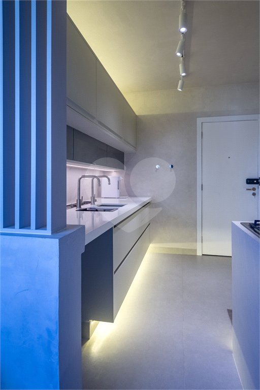 Apartamento à venda com 3 quartos, sendo 1 suíte, em Pitangueiras, Guarujá, SP
