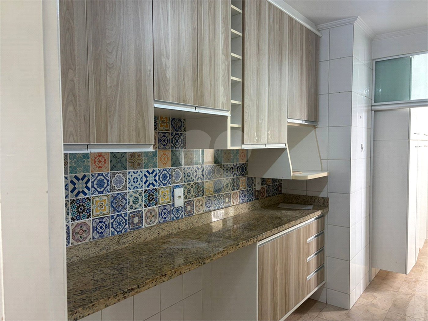 Apartamento à venda com 2 quartos, sendo 1 suíte,  em Vila Galvão, Guarulhos, SP