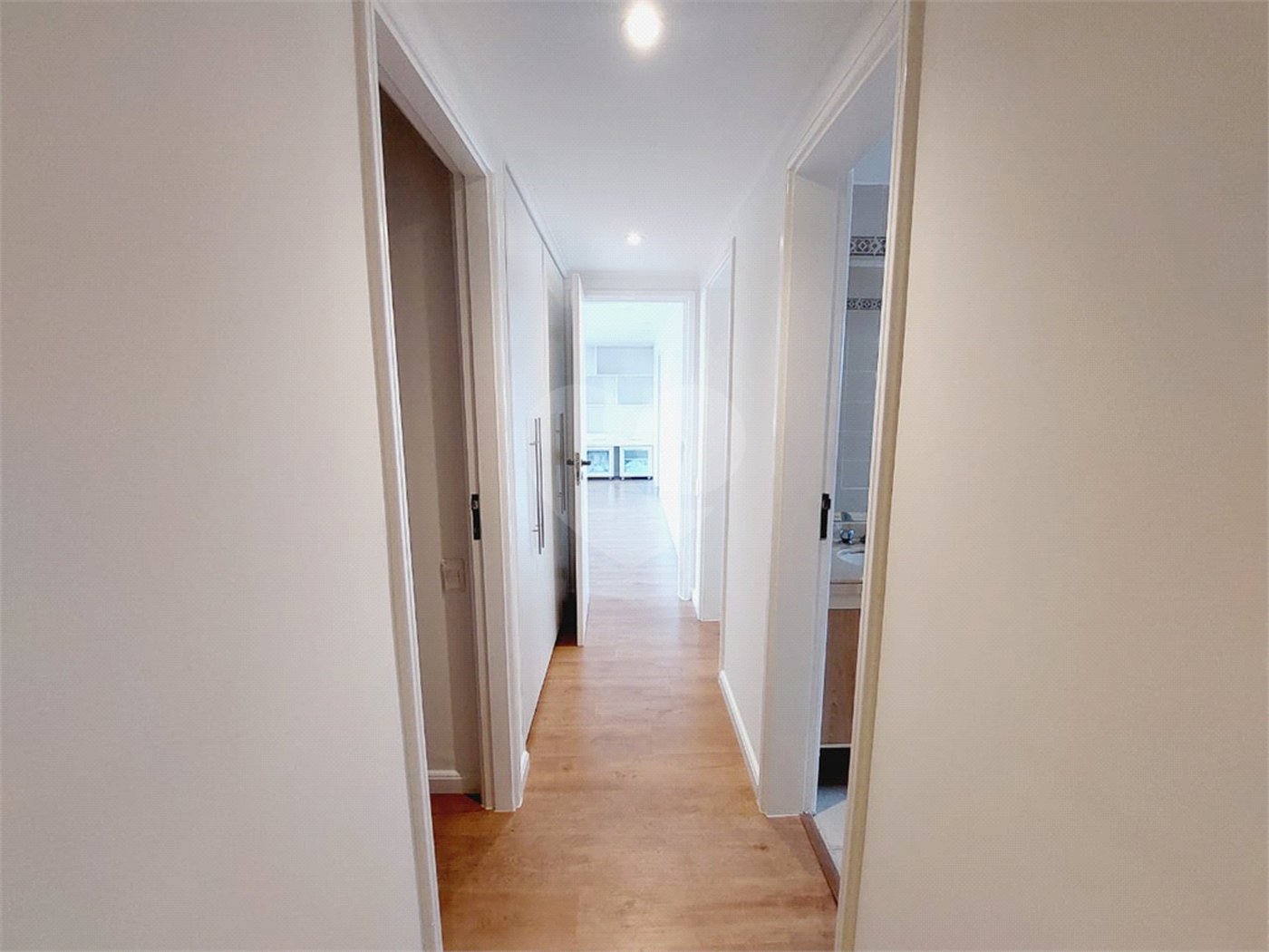 Apartamento à venda com 4 quartos, sendo 2 suítes,  em Alto da Lapa, São Paulo, SP