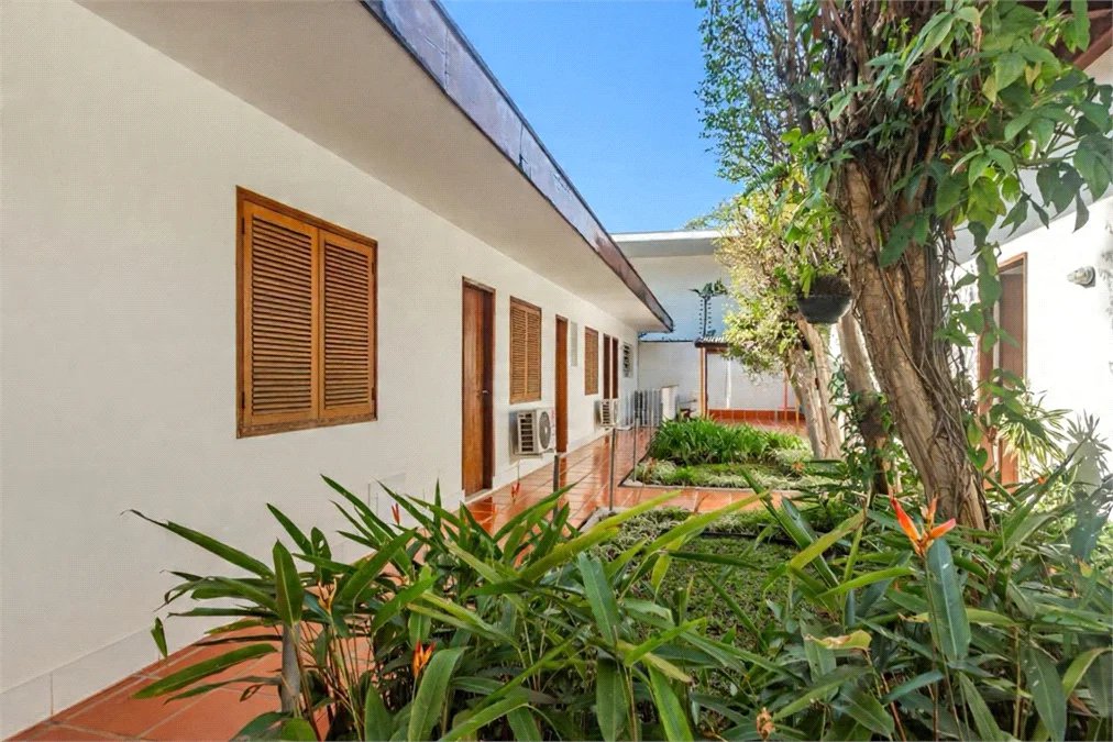 Casa à venda com 5 quartos, sendo 3 suítes, em Jardim Guedala, São Paulo, SP