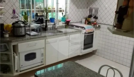 Sobrado à venda com 3 quartos, sendo 1 suíte, em Jaguaré, São Paulo, SP
