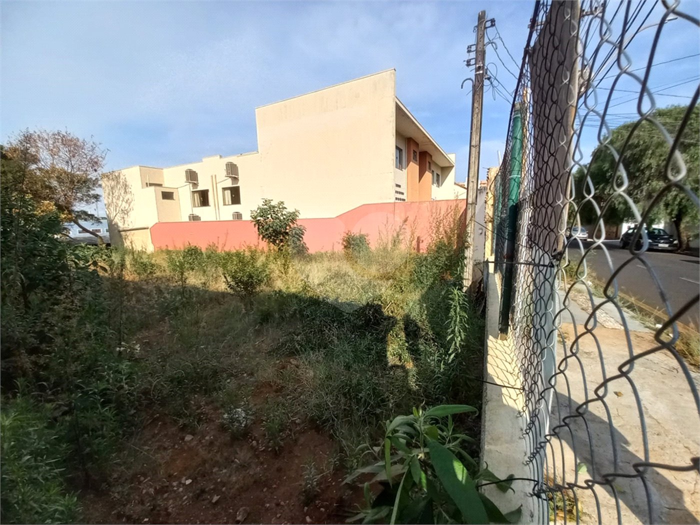 Terreno para venda no Jardim São Carlos.