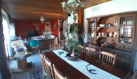 Sobrado à venda com 3 quartos, sendo 1 suíte,  em Vila Isabela, Campos do Jordão, SP