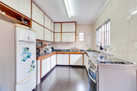 Sobrado à venda com 3 quartos, sendo 1 suíte, em Chácara Flora, São Paulo, SP