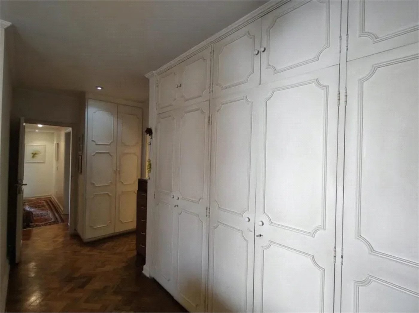Apartamento à venda com 4 quartos, sendo 1 suíte, em Brooklin Paulista, São Paulo, SP