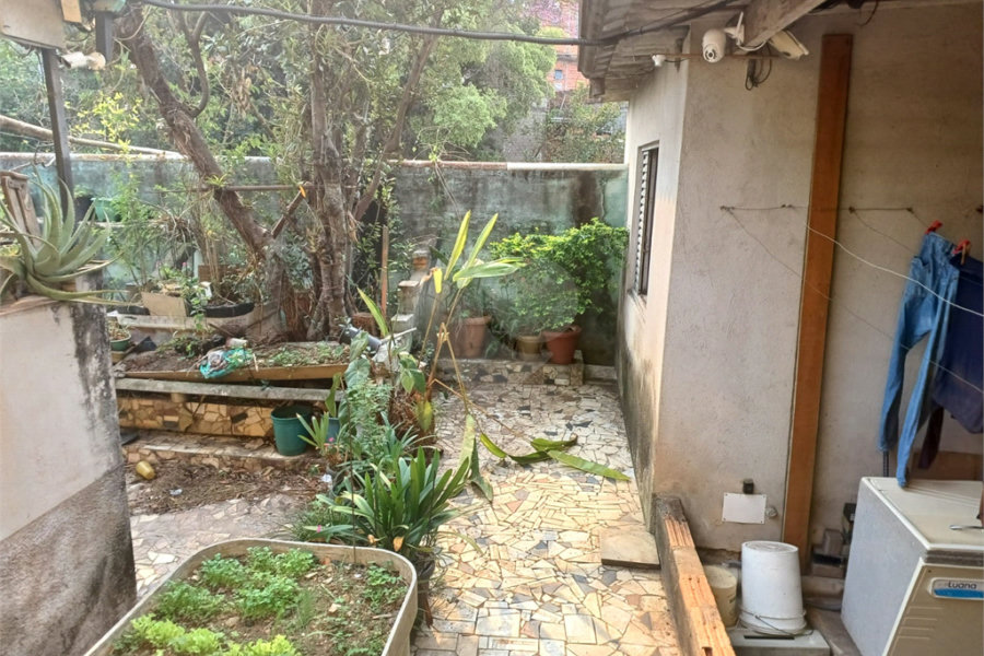 Sobrado à venda com 6 quartos em Jardim Peri, São Paulo, SP