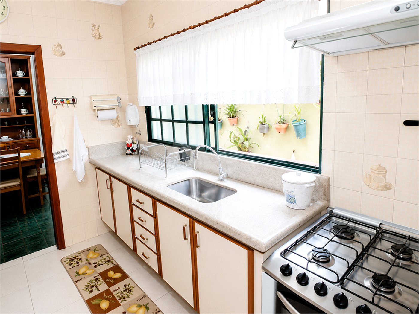 Casa à venda com 4 quartos, sendo 3 suítes, em Brooklin, São Paulo, SP