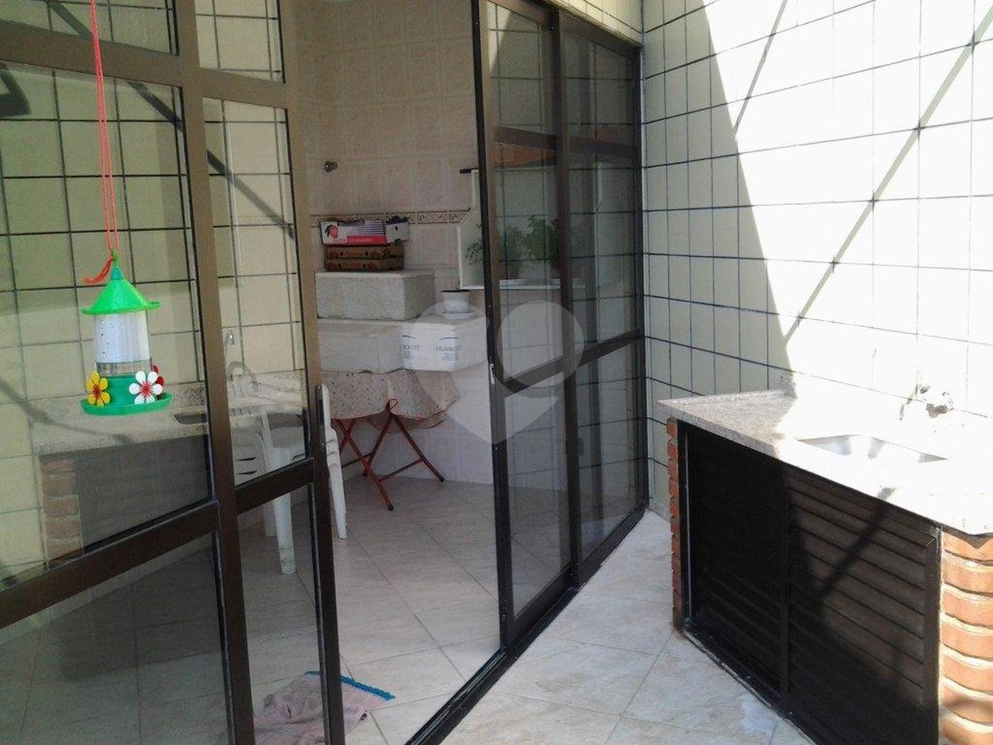 Apartamento à venda com 3 quartos, sendo 2 suítes, em Vila Tupi, Praia Grande, SP