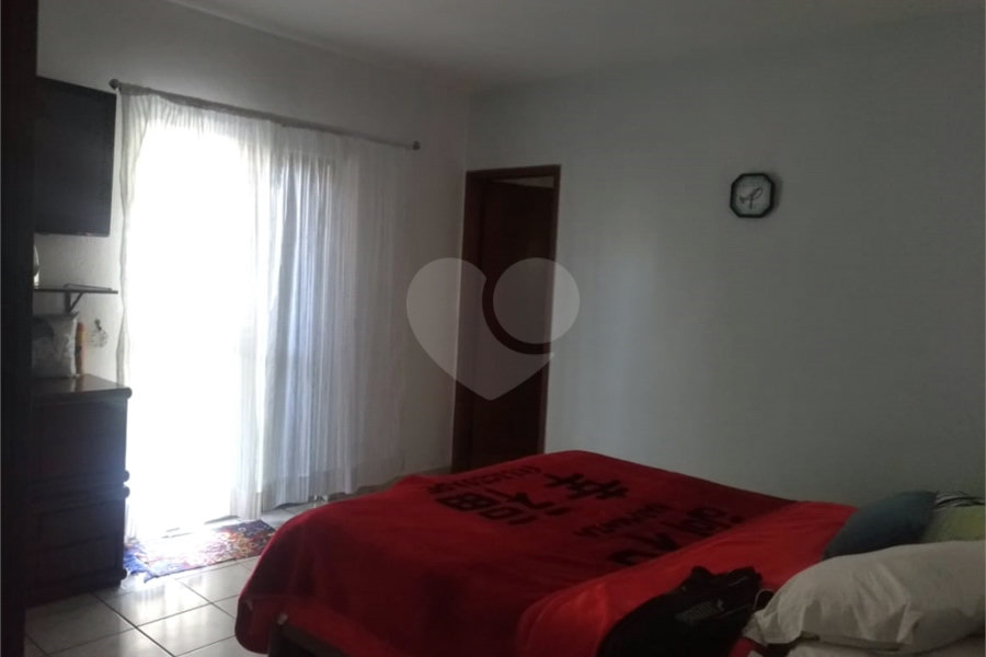 Sobrado à venda com 3 quartos, sendo 1 suíte, em Tremembé, São Paulo, SP