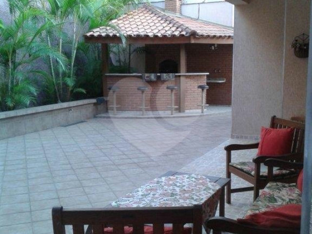 Sobrado à venda com 4 quartos, sendo 3 suítes,  em Jardim São Bento, São Paulo, SP