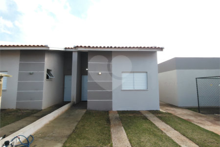 Casa à venda ou para alugar com 2 quartos no condomínio Villagio Allegro, Itapetininga - SP