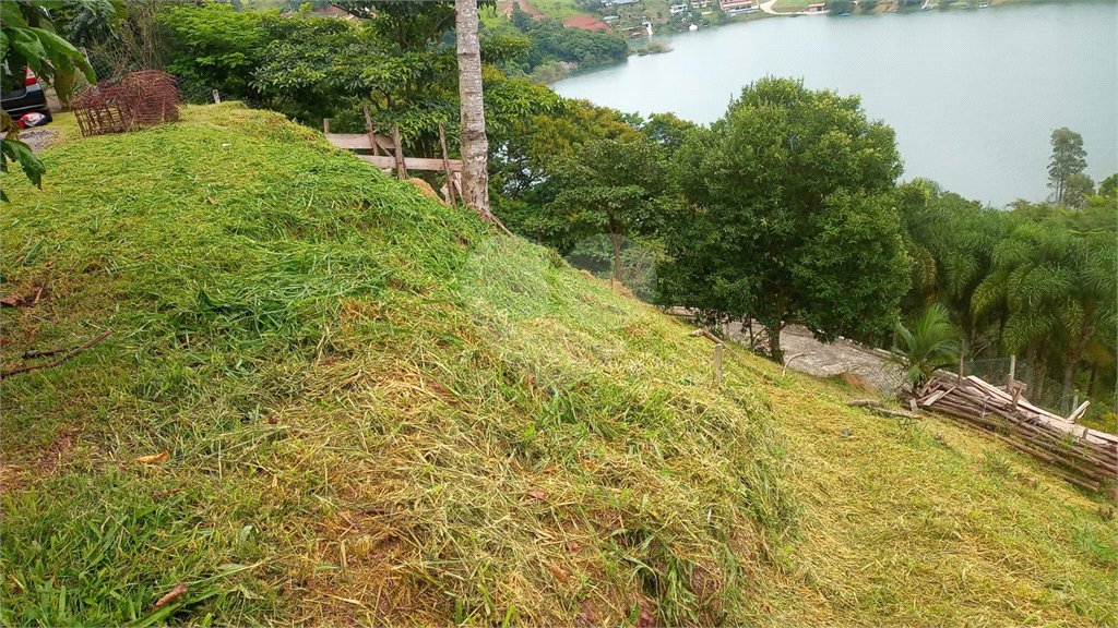 Terreno à venda no condomínio Portal do Igaratá, Igaratá - SP