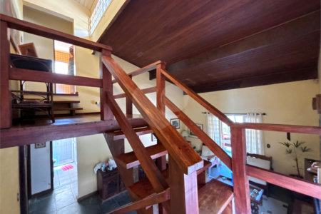 Casa à venda com 5 quartos, sendo 2 suítes,  em Jardim Maristela, Atibaia, SP