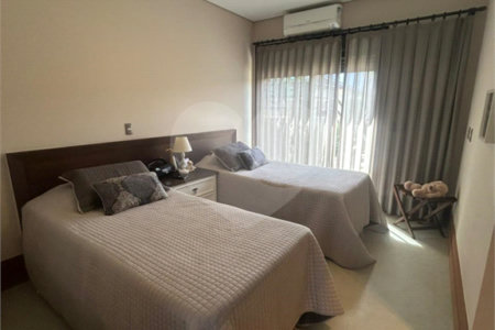 Casa à venda com 3 suítes no condomínio Campo de Toscana, Vinhedo - SP