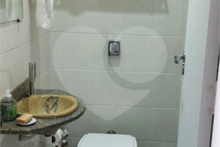 Apartamento à venda com 3 quartos, sendo 1 suíte, em Pitangueiras, Guarujá, SP