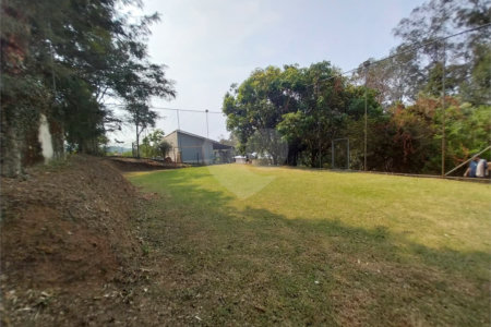 Chácara à venda ou para alugar com 3 quartos, sendo 1 suíte, em Chácaras Polozzi, Louveira, SP