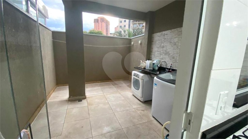 Casa à venda com 3 quartos, sendo 1 suíte, no condomínio Garden Village, São Paulo - SP