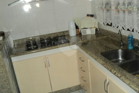 Casa Térrea à venda com 3 suítes em Vila Paulicéia, São Paulo, SP
