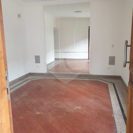 Casa à venda com 2 quartos, sendo 1 suíte,  no condomínio Flamboyant, São Paulo - SP