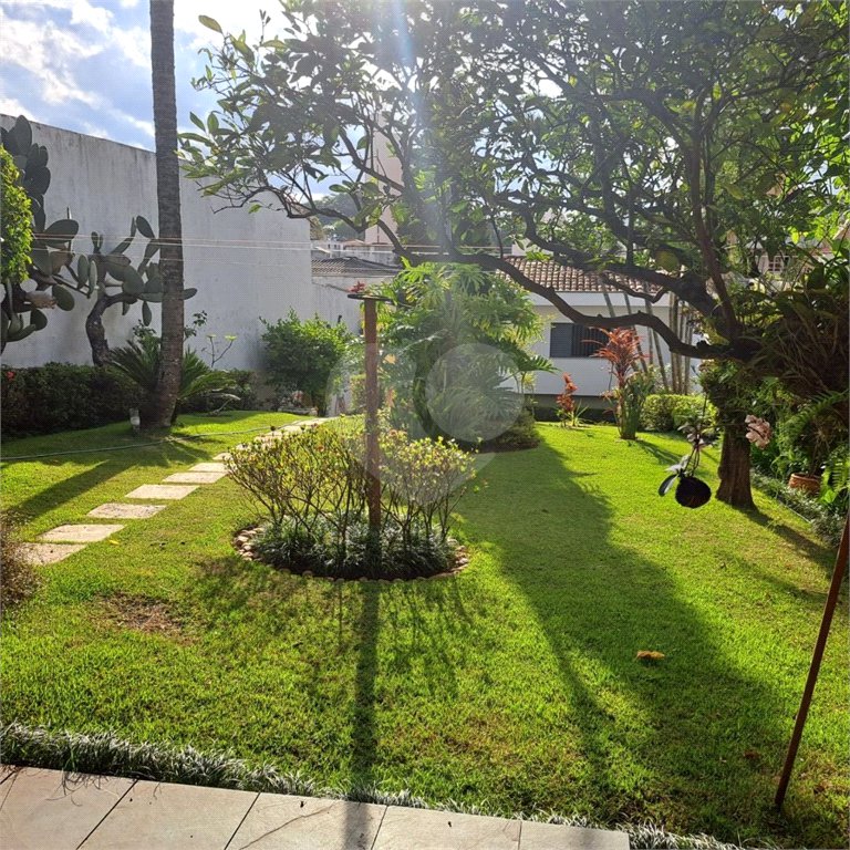 Casa Térrea à venda com 3 quartos, sendo 2 suítes,  em Vila Oliveira, Mogi das Cruzes, SP