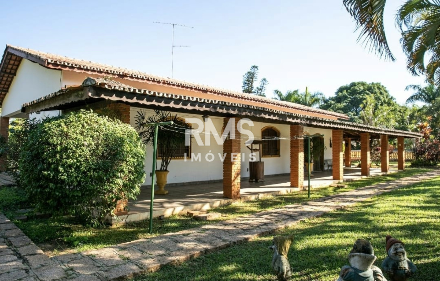 Chácara à venda com 4 quartos, sendo 1 suíte,  em Colinas do Mosteiro de Itaici, Indaiatuba, SP