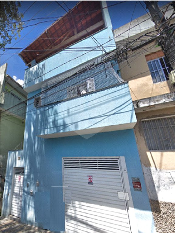 Sobrado à venda com 3 quartos, sendo 1 suíte, em Parque Ramos Freitas, São Paulo, SP