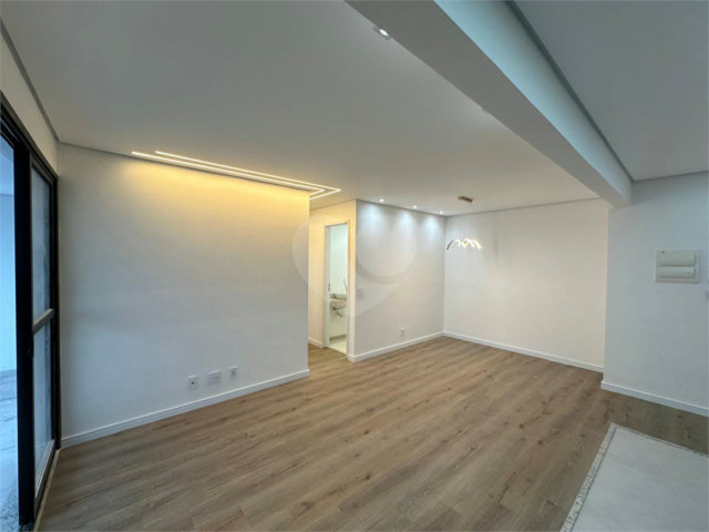 Apartamento à venda com 3 quartos, sendo 1 suíte,  em Santana, São Paulo, SP