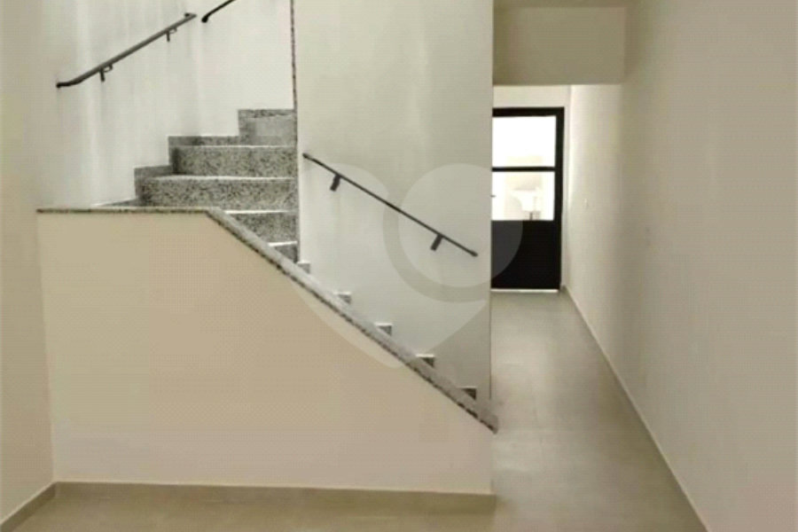 Sobrado à venda com 3 quartos, sendo 1 suíte,  em Jardim Maristela, São Paulo, SP