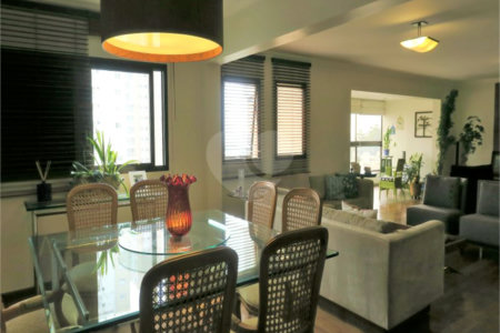 Apartamento à venda com 4 quartos, sendo 3 suítes,  em Jardim Monte Kemel, São Paulo, SP