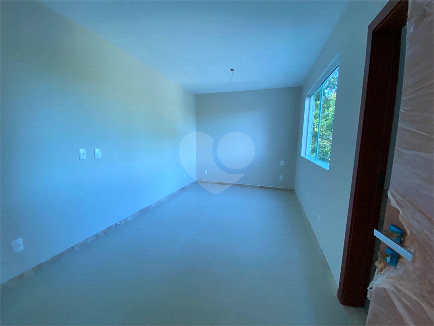 Casa à venda com 4 quartos, sendo 3 suítes, em Orla Norte, Porto Seguro, BA