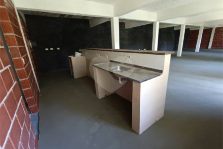 Chácara à venda com 4 quartos, sendo 1 suíte, em Vila Vilma (mailasqui), São Roque, SP