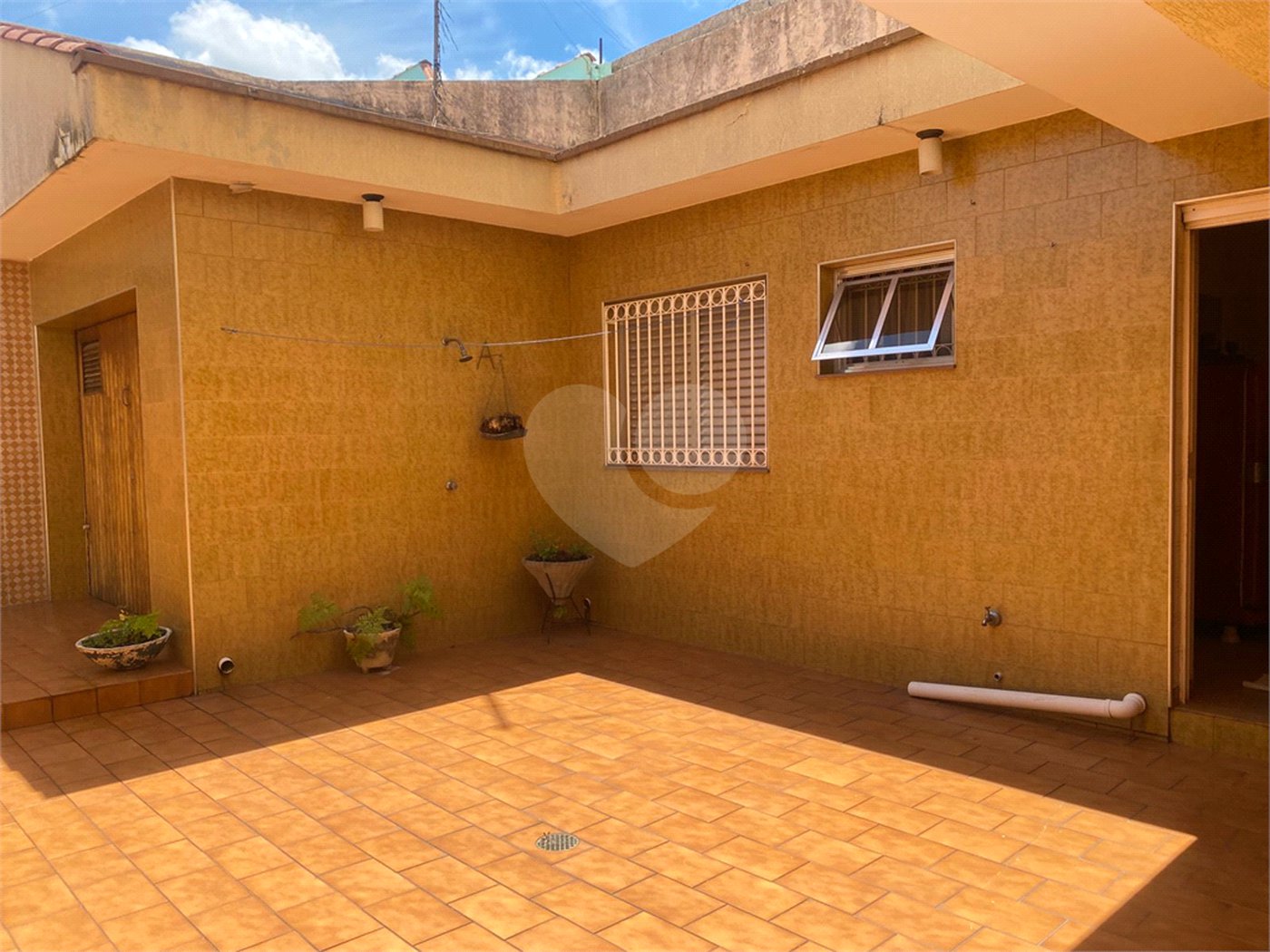 Casa à venda com 2 quartos, sendo 1 suíte, em Vila Rosália, Guarulhos, SP