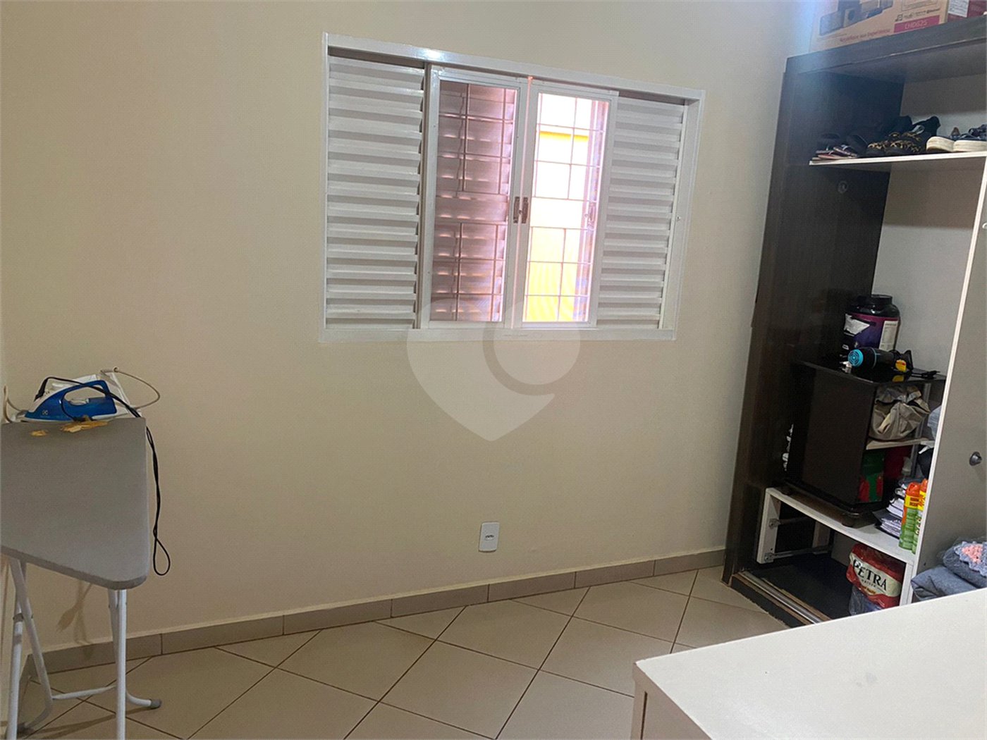 Casa à venda com 4 quartos, sendo 1 suíte, no condomínio Copacabana., Ribeirão Preto - SP