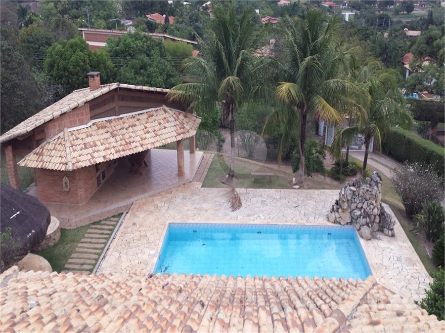 Casa à venda ou para alugar com 4 suítes no condomínio Residencial Vale das Laranjeiras, Indaiatuba - SP