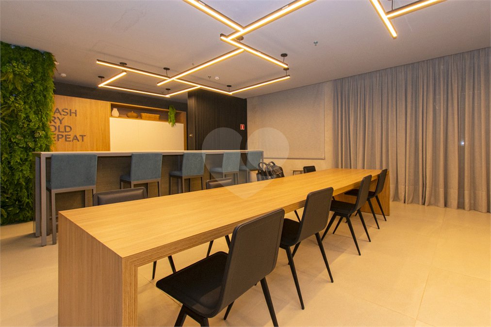 Apartamento à venda com 2 quartos, sendo 1 suíte,  em Vila Clementino, São Paulo, SP