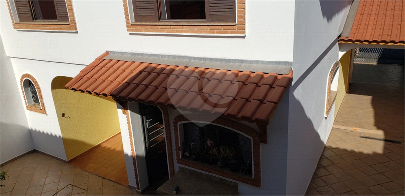 Sobrado à venda com 3 quartos, sendo 1 suíte, em Tremembé, São Paulo, SP