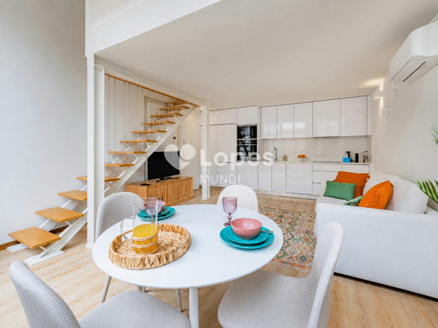 Apartamento T1 Duplex à venda no Bonfim, Porto, Portugal – Mobiliado