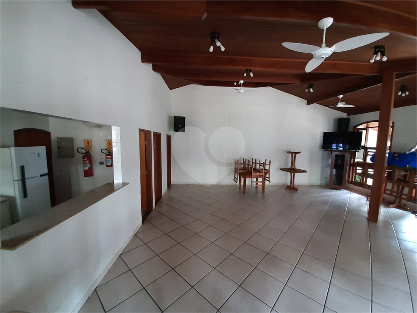 Casa à venda com 3 quartos, sendo 1 suíte, no condomínio Cantareira Park, São Paulo - SP