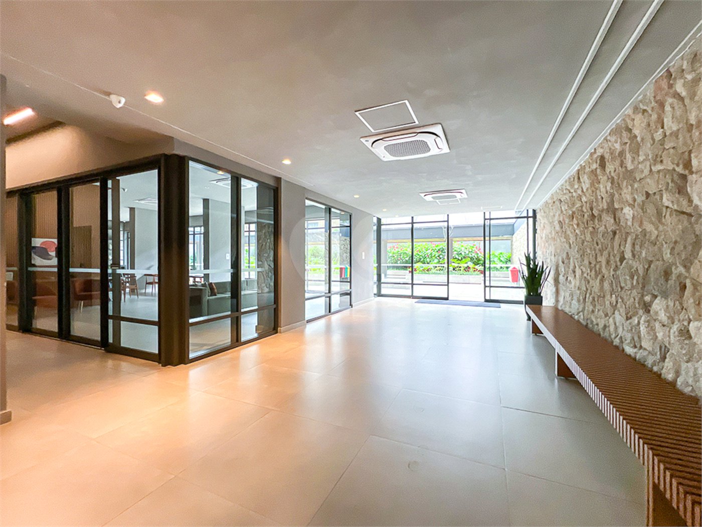 Apartamento à venda com 2 quartos, sendo 1 suíte, em Santo Amaro, São Paulo, SP