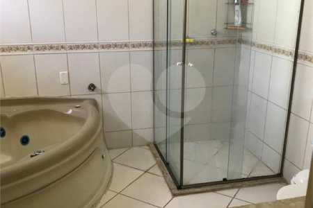 Sobrado à venda com 3 quartos, sendo 1 suíte, em Jardim América, Bragança Paulista, SP