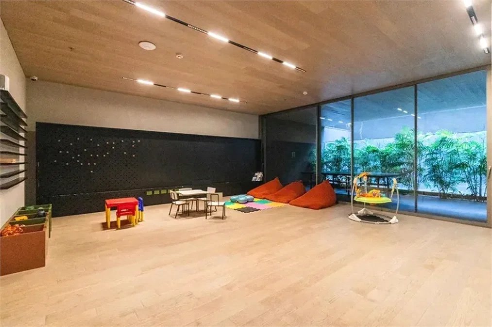 Apartamento para alugar com 4 quartos, sendo 3 suítes, em Pinheiros, São Paulo, SP