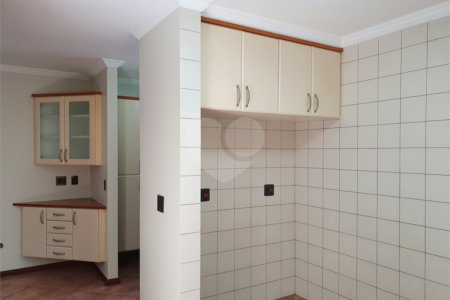 Sobrado à venda com 3 quartos, sendo 1 suíte, em Brooklin, São Paulo, SP