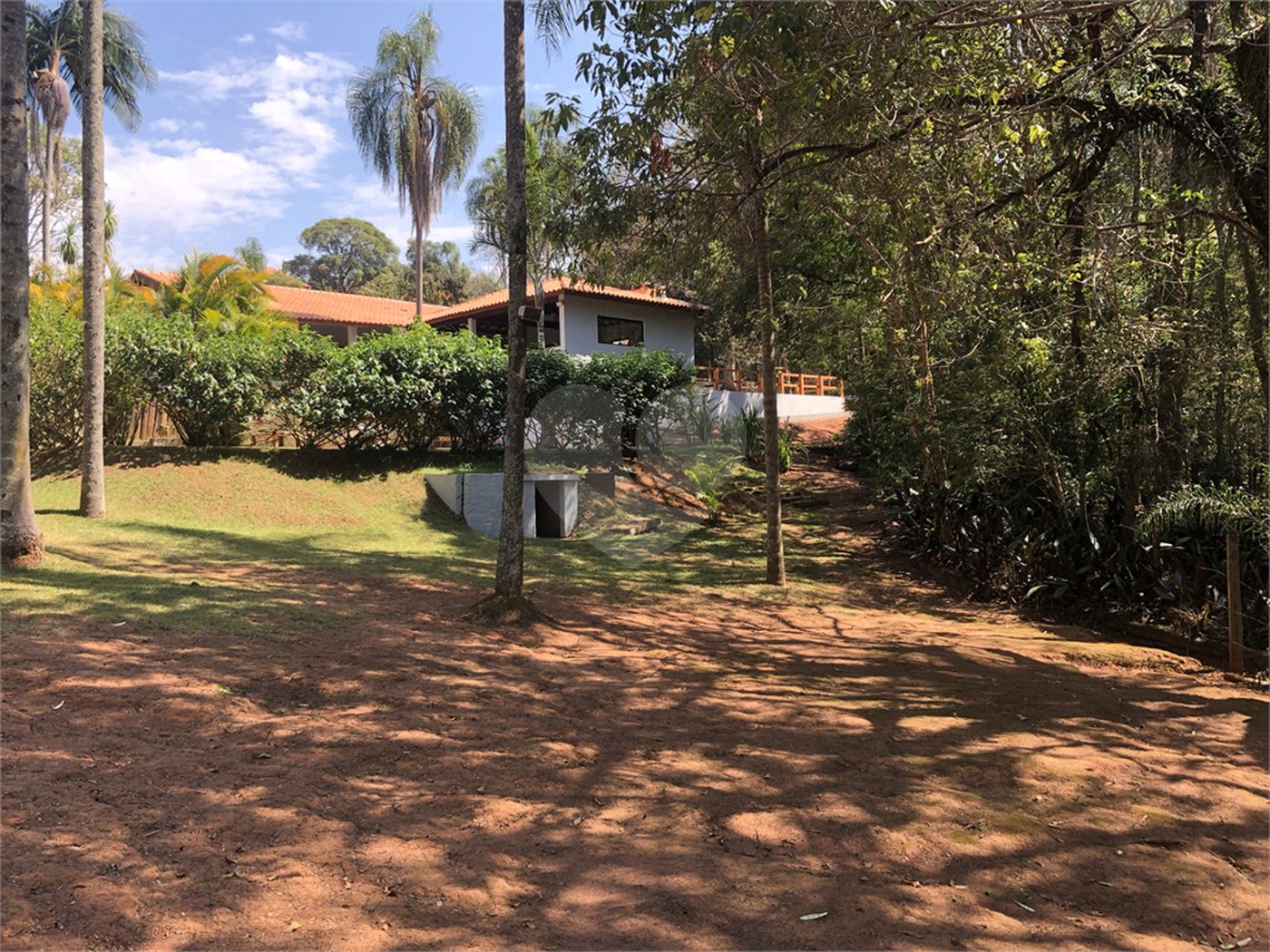 Chácara à venda com 6 quartos, sendo 2 suítes, em Jardim Brogotá, Atibaia, SP
