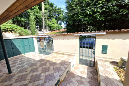 Casa à venda com 4 quartos, sendo 1 suíte,  em Granja Julieta, São Paulo, SP